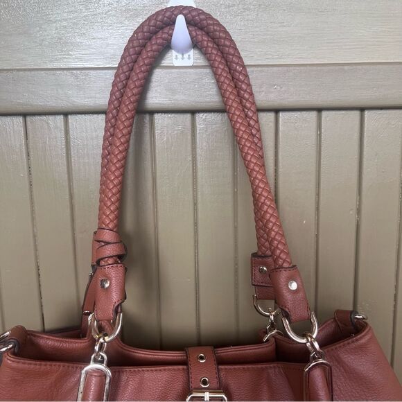 Black Rivet Color-block Green / Tan Faux Leather Bucket Shoulder Bag - Picture 2 of 13